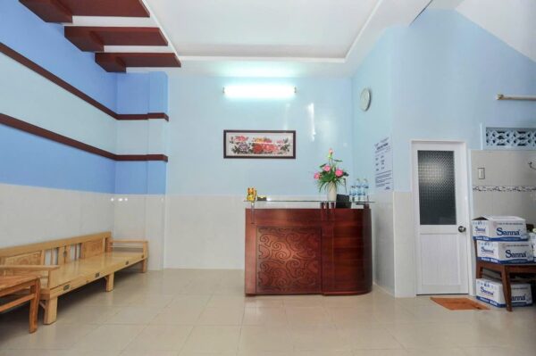 KHÁCH SẠN 5 TẦNG GẦN BIỂN HẺM ĐINH TIÊN HHOÀNG - 22 tỷ - Ảnh 2